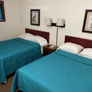  Highland Court Motel
